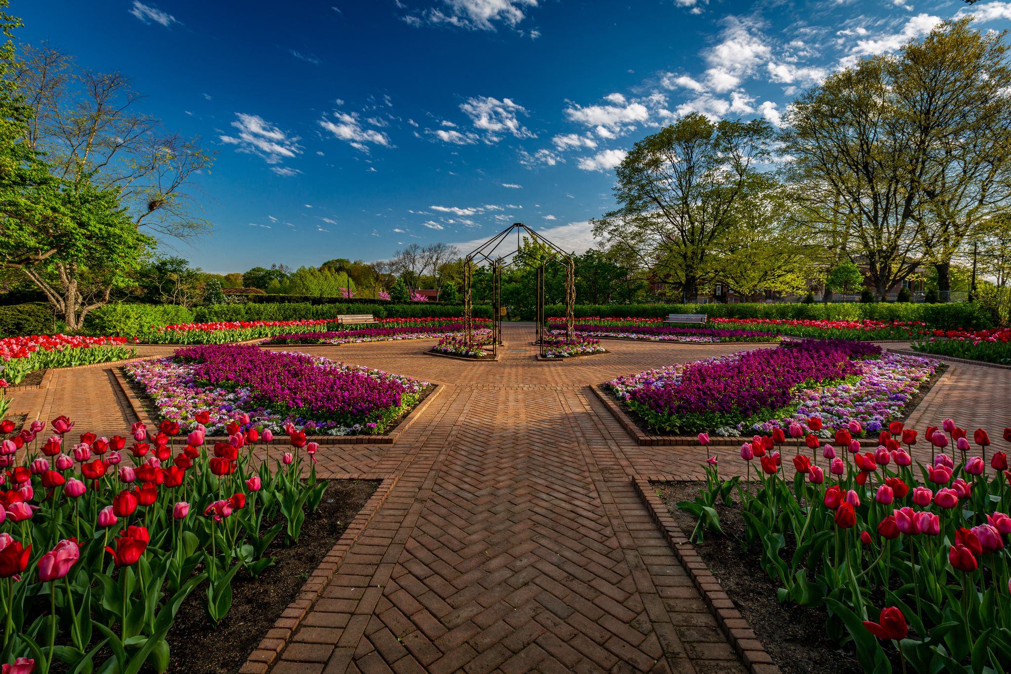 Historic Cantigny Park offers top entertainment and golf