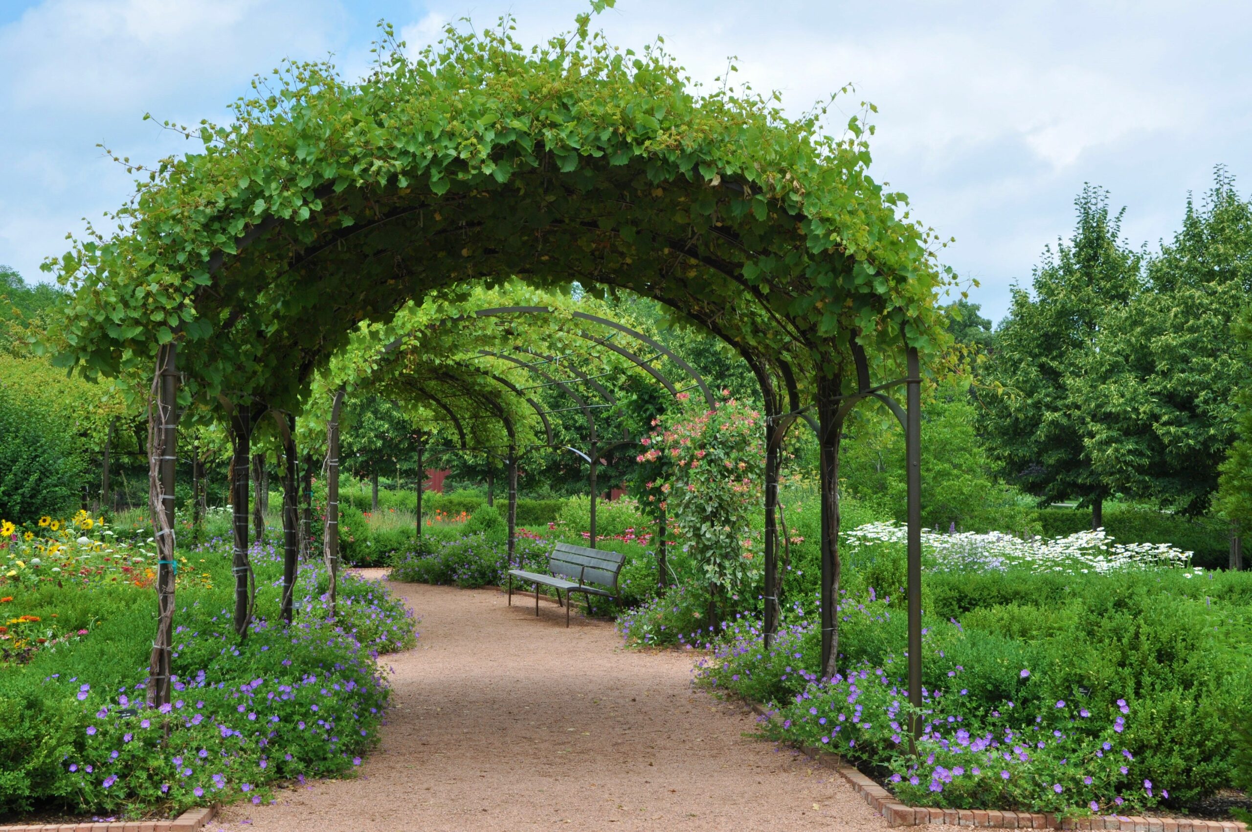 Historic Cantigny Park offers top entertainment and golf