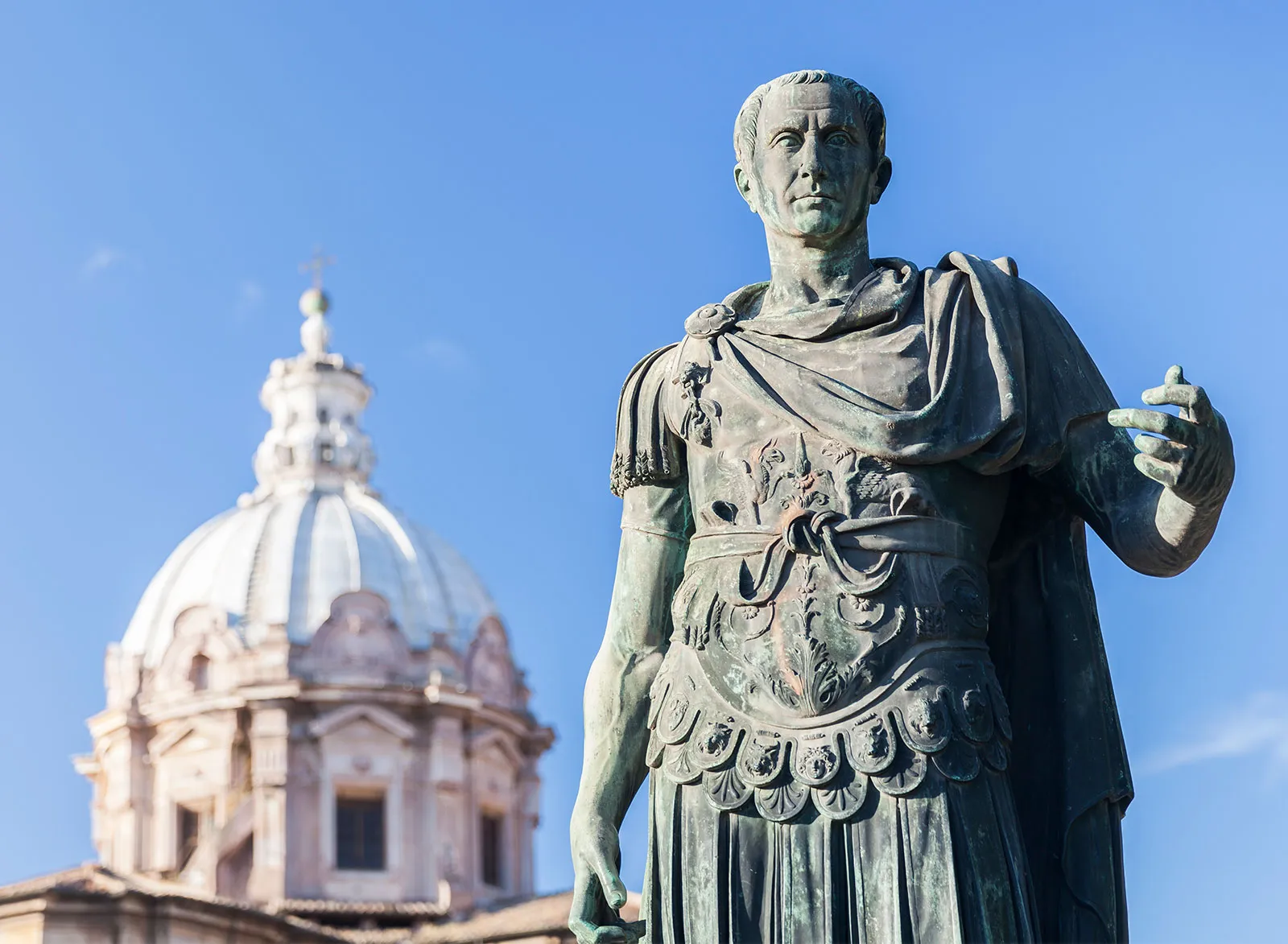 Julius Caesar statue Rome Italy.jpg