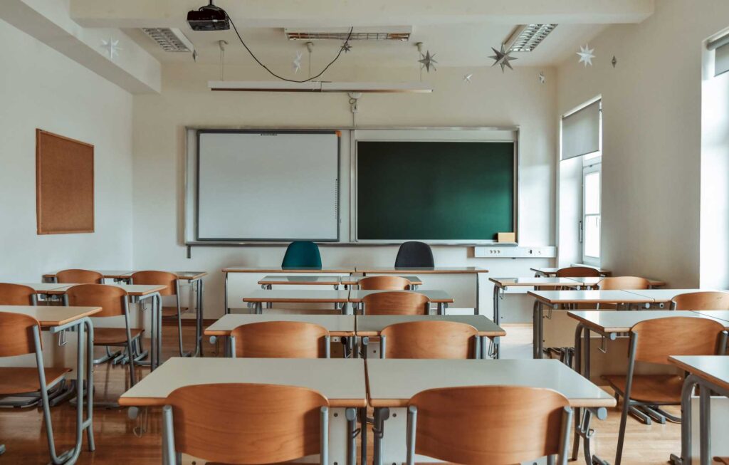 Hundreds of Teacher face layoffs amid projected CPS $732M Deficit