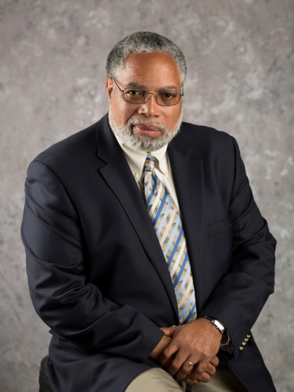 Why the DuSable Museum should pursue Lonnie Bunch III as its new leader