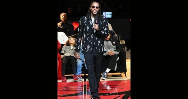 Basketball Legend and former Chicago Bulls Point Guard Derrick Rose enters the United Center stadium for the ceremony to retire his jersey on Saturday, January 24, 2026.